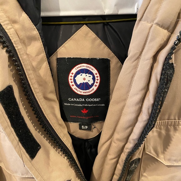 Canada Goose used Expedition Parka Heritage (unisex) size small - Picture 2 of 16